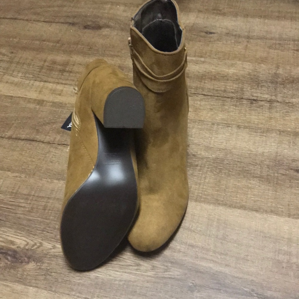 Booties - Picture 4 of 4